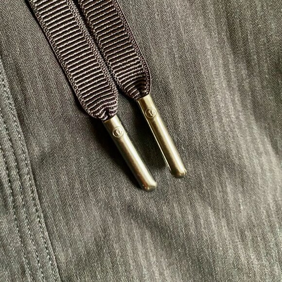 Lululemon Baggy Pants - Minimal Wear, Like New - Picture 6 of 6